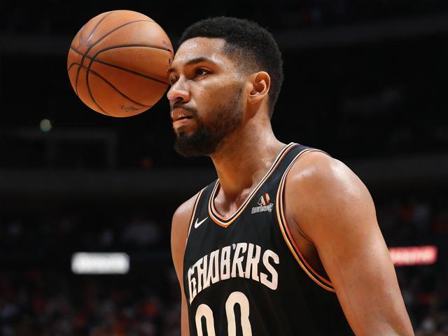 “九游app_ 历史回顾：NBA几十年来的十大经典封盖”，nba封面设计