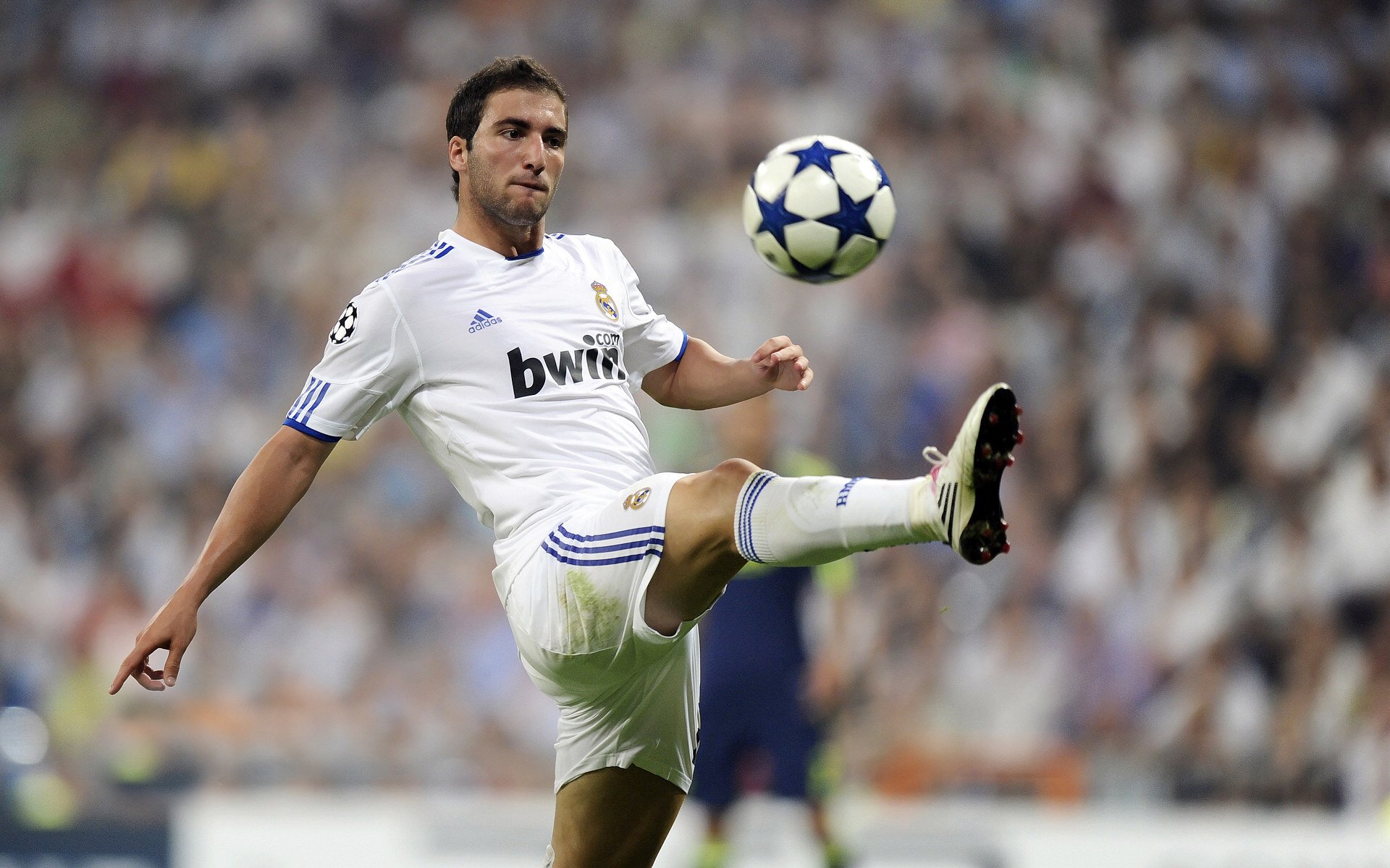 瞬间回顾:比赛中的惊喜瞬间集锦!,比赛精彩时刻